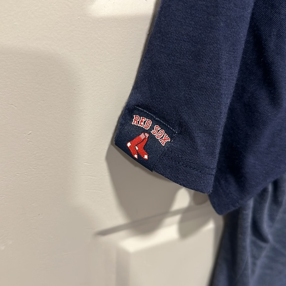 Nike Boston Red Sox Dri Fit T Shirt Size Small MLB Performance Baseball Blue Red - Picture 2 of 2